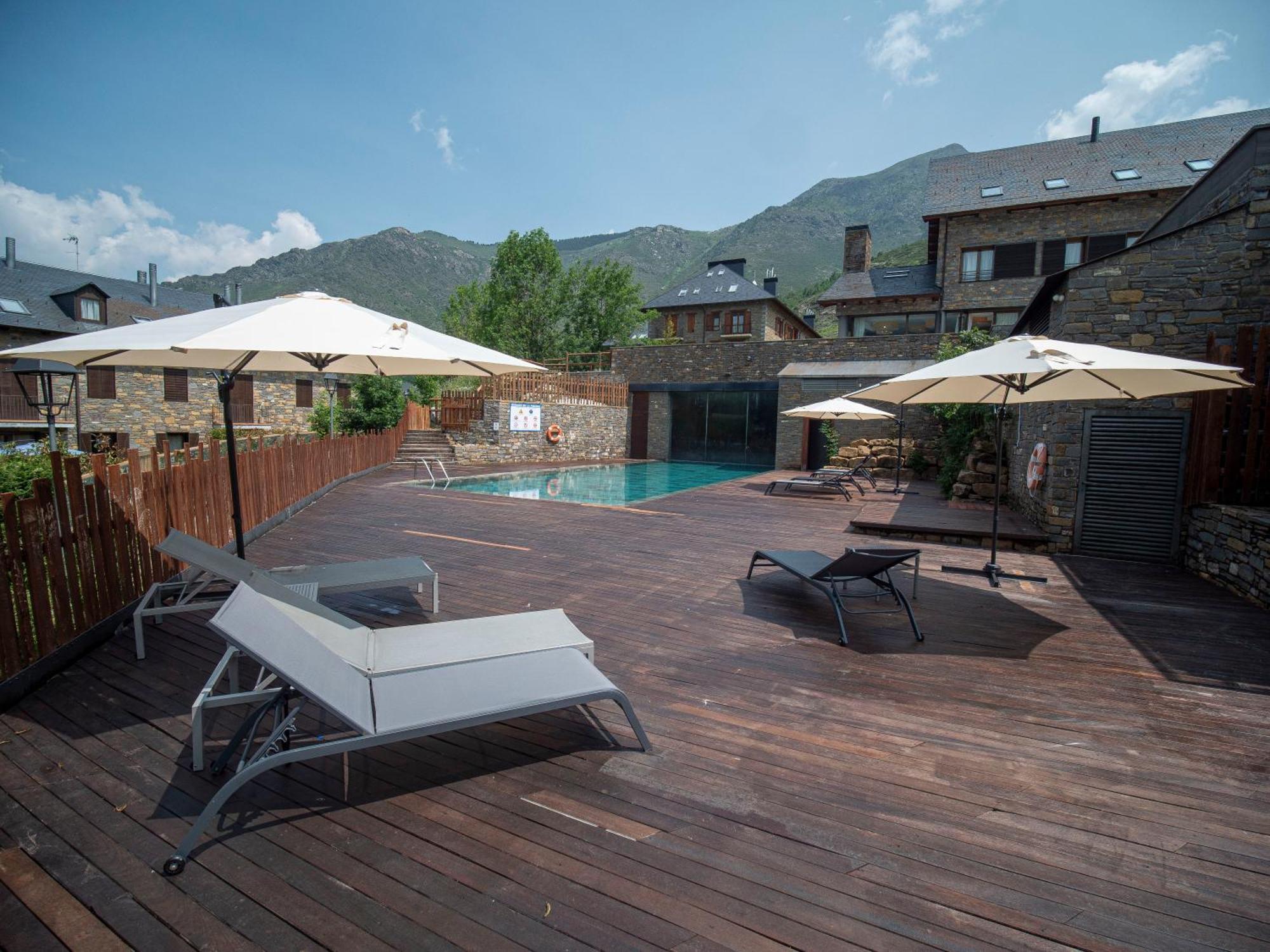 Aparthotel Siente Boí&SPA Pla de l'Ermita Exterior foto