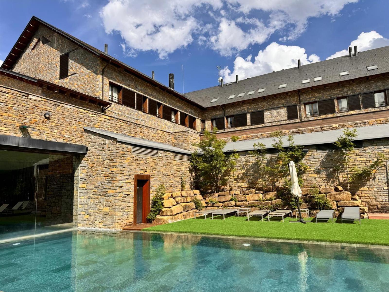 Aparthotel Siente Boí&SPA Pla de l'Ermita Exterior foto
